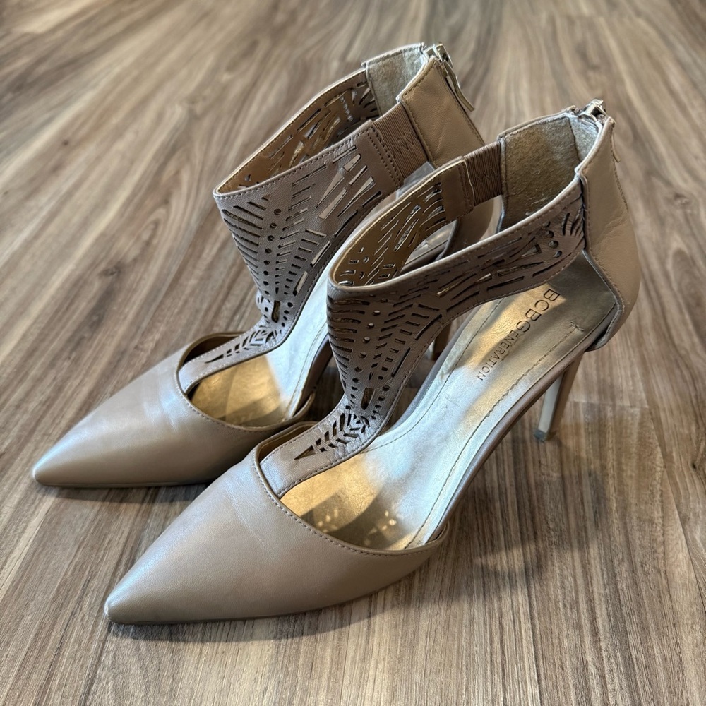 BCBGeneration Taupe Laser-Cut Ankle Cuff Pointed Heels Size 8.5